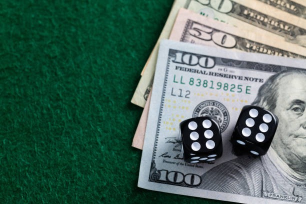 apibet Top Trend Gaming interface showing slot games, live tables, and esports markets